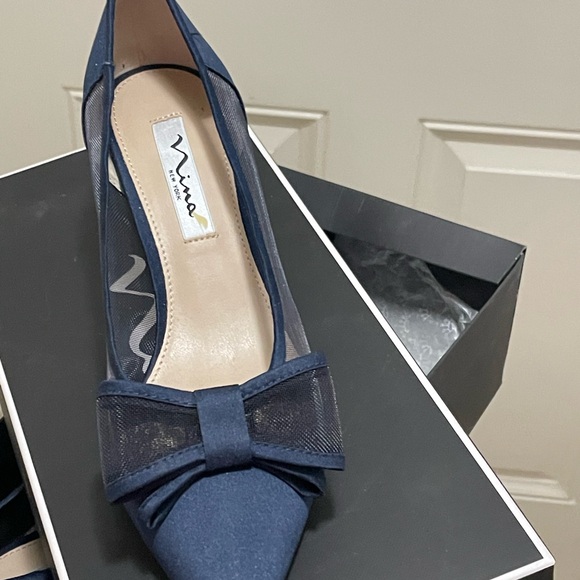 I have a pair of beautiful Blue Wedding Shoes from Nina size 7 1/2. Worn once - Picture 3 of 6